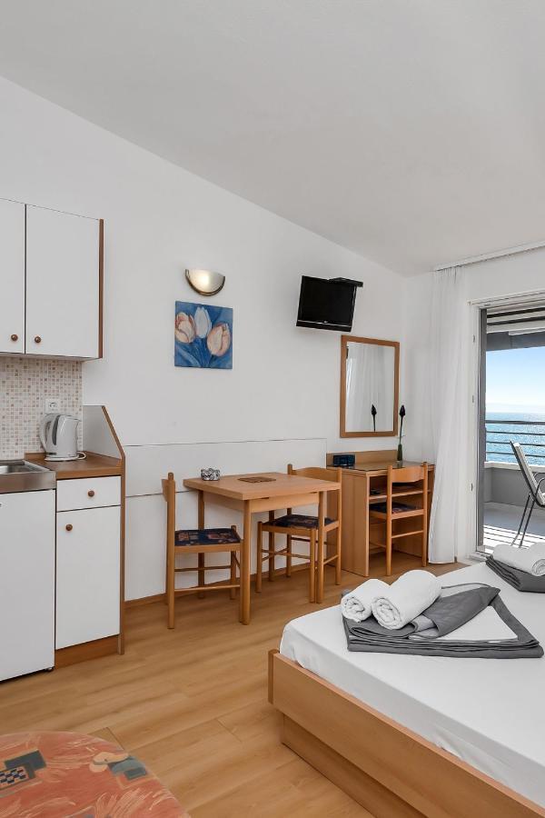 Apartments And Rooms By The Sea Baska Voda, Makarska - 2578 외부 사진