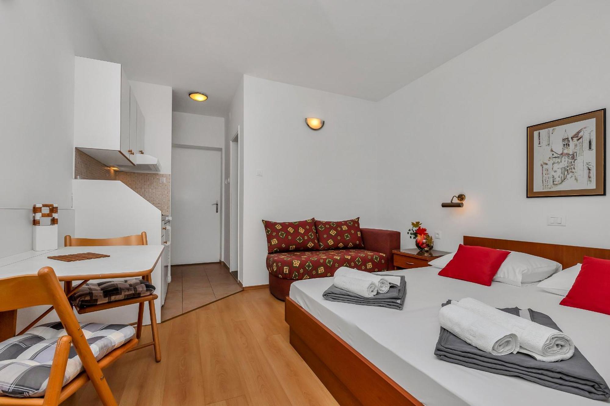Apartments And Rooms By The Sea Baska Voda, Makarska - 2578 객실 사진