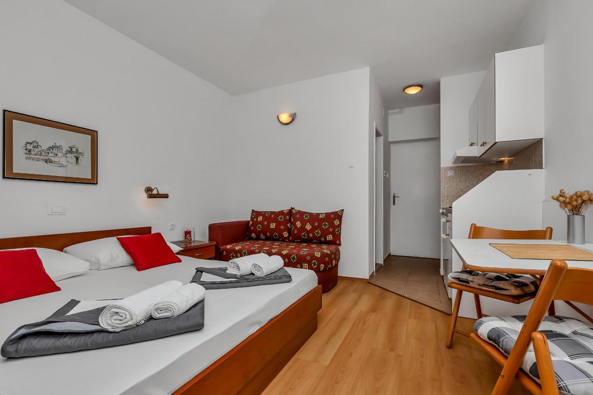 Apartments And Rooms By The Sea Baska Voda, Makarska - 2578 객실 사진